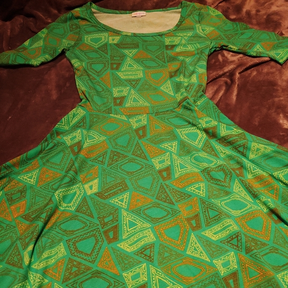 LuLaRoe Dresses & Skirts - 3/$25 Lularoe Nicole green gold 70's style dress